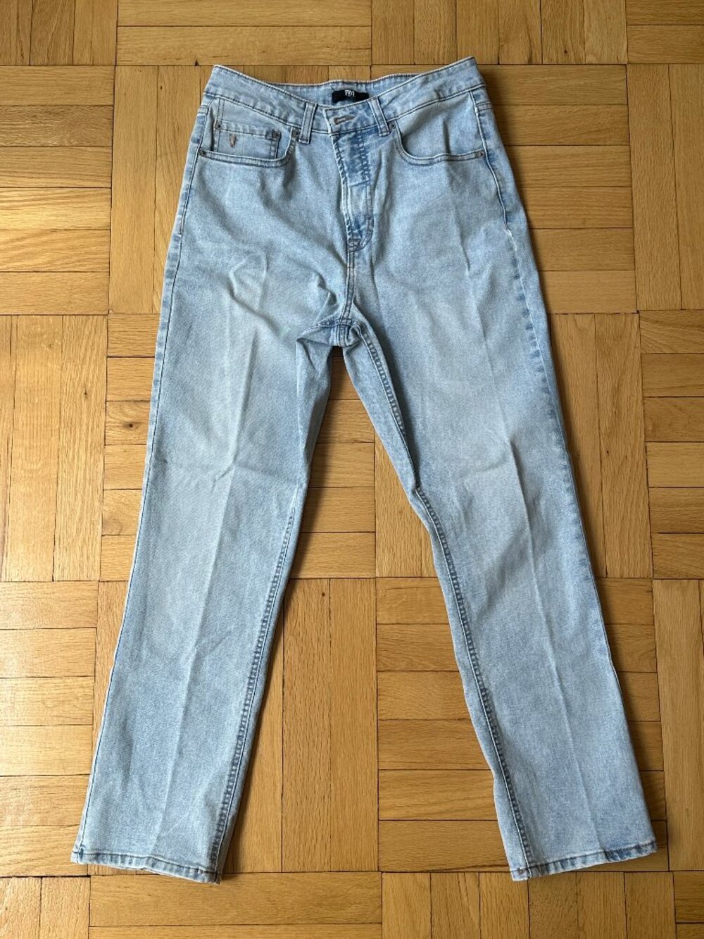 FRYE Jeans - straight mid rise. Size 6